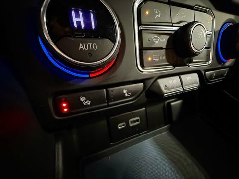 Used 2022 Chevrolet Tahoe LT image 21