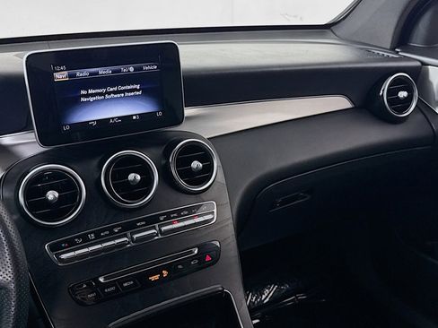 Used 2019 Mercedes-Benz GLC 300 image 20