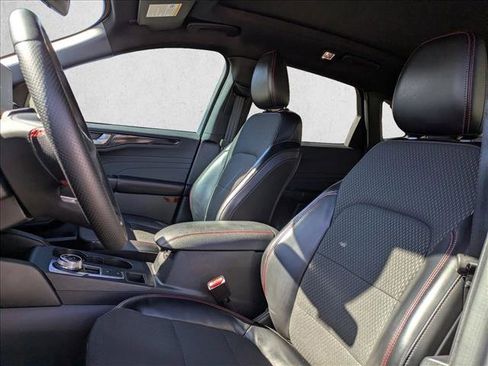 Used 2024 Ford Escape ST-Line Select w/ Tech Pack #2 image 11