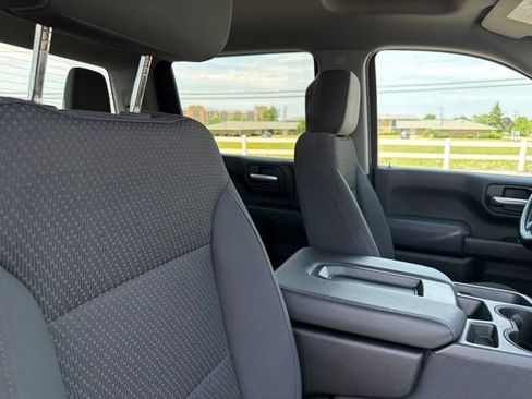 Used 2020 Chevrolet Silverado 1500 Custom w/ Custom Convenience Package AWD/4WD image 23
