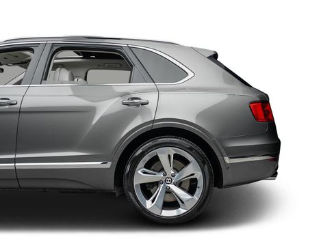 Used 2018 Bentley Bentayga AWD/4WD image 20
