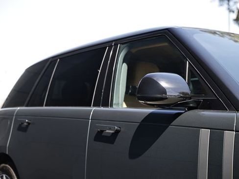 New 2026 Land Rover Range Rover Long Wheelbase SE AWD/4WD image 14
