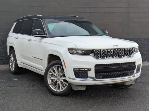 Used 2022 Jeep Grand Cherokee L Summit w/ MOPAR Finishing Package image 3