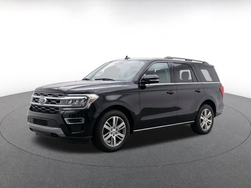 Used 2024 Ford Expedition Limited AWD/4WD image 3