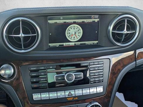 Used 2014 Mercedes-Benz SL 550 image 9