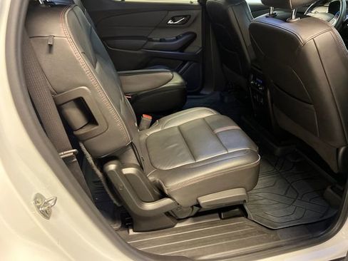 Used 2023 Chevrolet Traverse RS FWD image 13