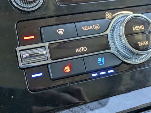 Used 2021 Lincoln Navigator L Reserve image 23