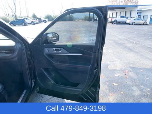 Used 2025 Ford Explorer ST-Line w/ Premium Package image 15