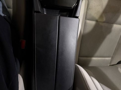 Certified 2025 Nissan Rogue SV image 22