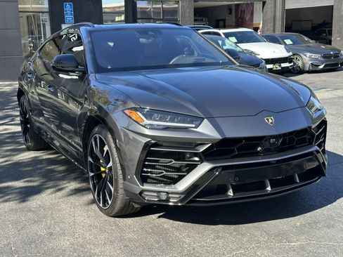 Used 2020 Lamborghini Urus AWD/4WD image 6