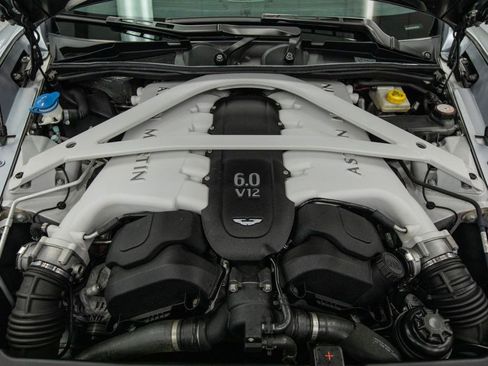 Used 2014 Aston Martin Vanquish Coupe image 6