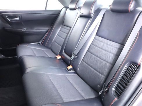 Used 2017 Toyota Camry SE FWD image 32