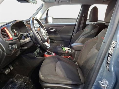 Used 2018 Jeep Renegade Trailhawk w/ Safety & Security Group image 16