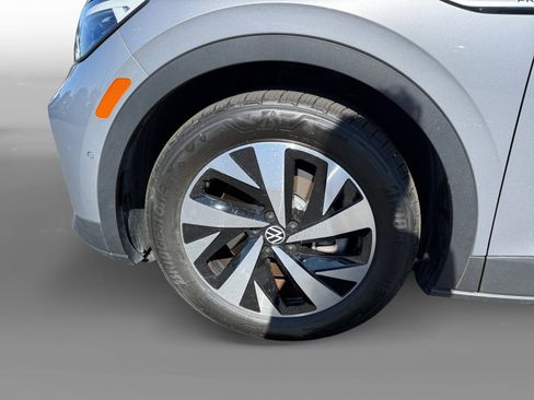 Certified 2023 Volkswagen ID.4 Pro RWD image 9