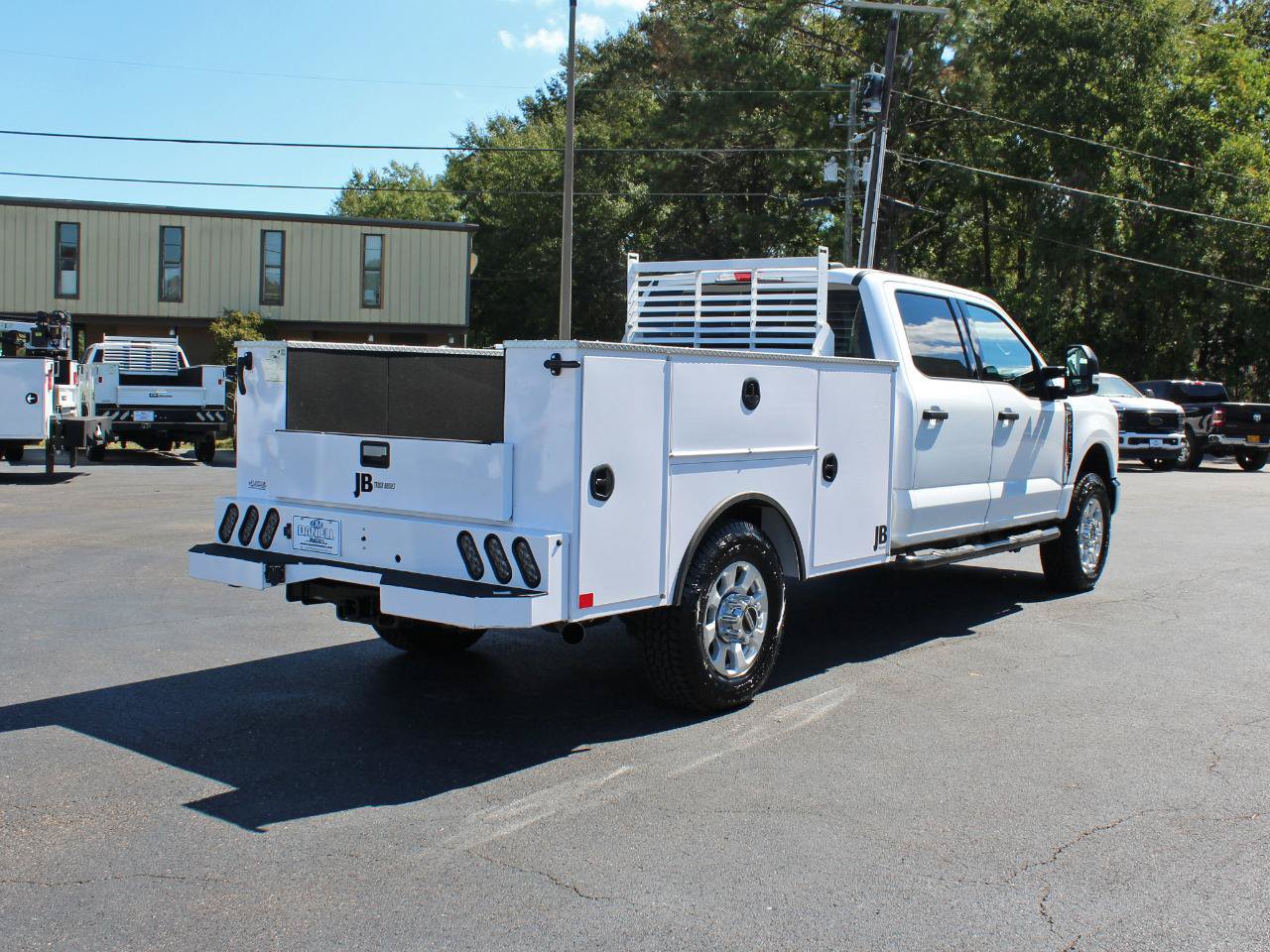 Used 2024 Ford F350 XLT w/ FX4 Off-Road Package AWD/4WD image 13