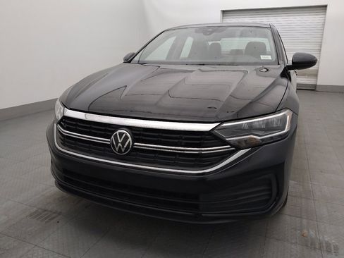 Used 2024 Volkswagen Jetta SE w/ Panoramic Sunroof Package FWD image 15