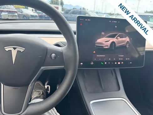 Used 2023 Tesla Model Y Long Range AWD/4WD image 21