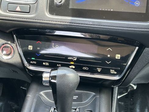 Used 2022 Honda HR-V EX image 17