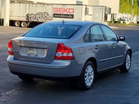 Used 2005 Volvo S40 2.4i image 4