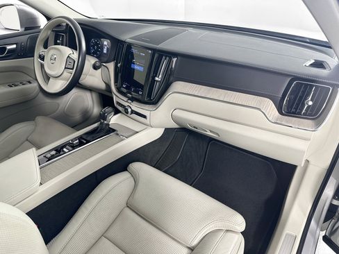 Used 2021 Volvo XC60 T5 Inscription image 31