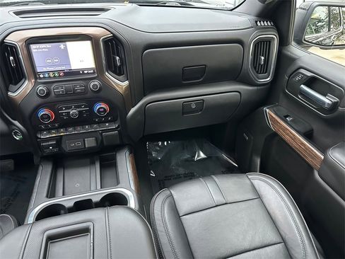Used 2019 Chevrolet Silverado 1500 High Country w/ Technology Package image 18