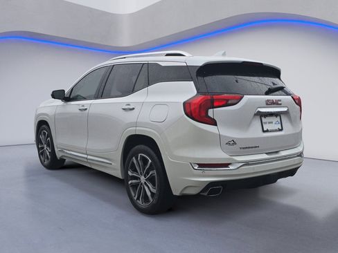 Used 2020 GMC Terrain Denali w/ Denali Premium Package image 3