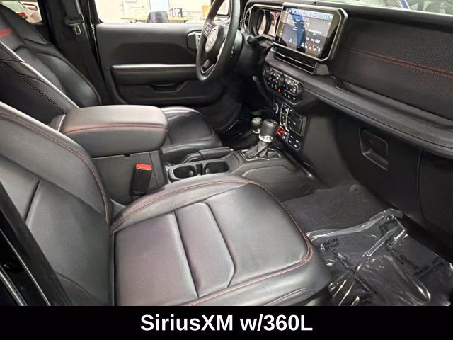 Used 2024 Jeep Gladiator Rubicon AWD/4WD image 9