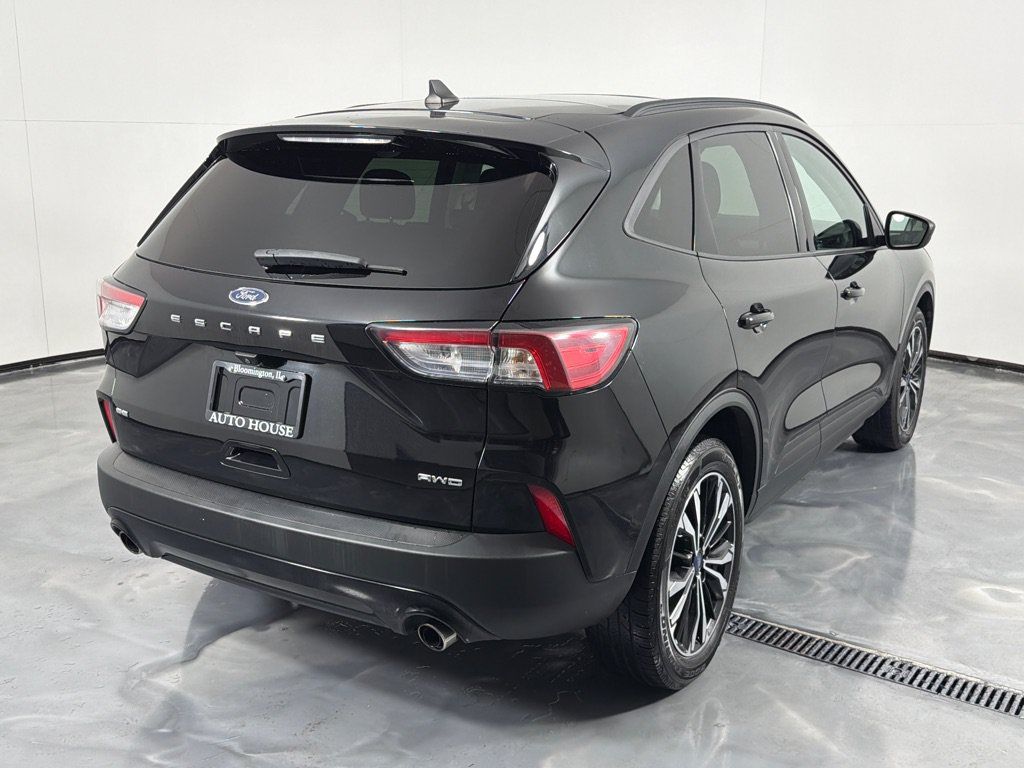 Used 2021 Ford Escape SE w/ SE Sport Appearance Package AWD/4WD image 5