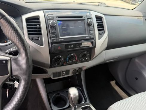 Used 2013 Toyota Tacoma PreRunner w/ SR5 Pkg RWD image 19