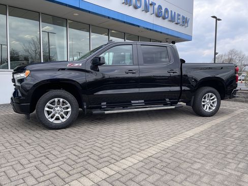 Used 2022 Chevrolet Silverado 1500 RST w/ Z71 Off-Road Package image 2