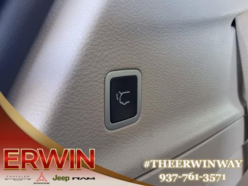 Certified 2023 Chrysler Voyager LX FWD image 12