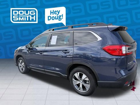 Used 2025 Subaru Ascent Premium AWD/4WD image 2