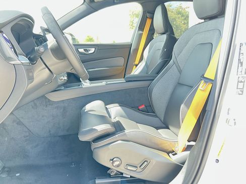 New 2026 Volvo XC60 T8 Polestar image 13