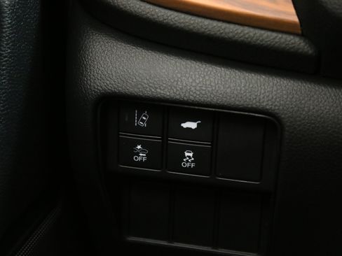 Used 2018 Honda CR-V Touring image 16