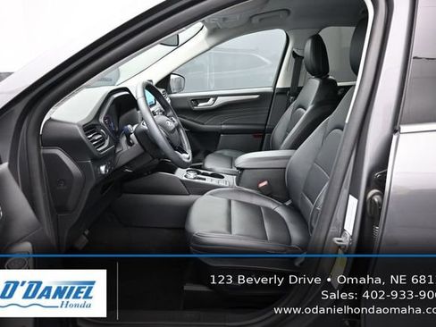 Used 2022 Ford Escape Titanium AWD/4WD image 25