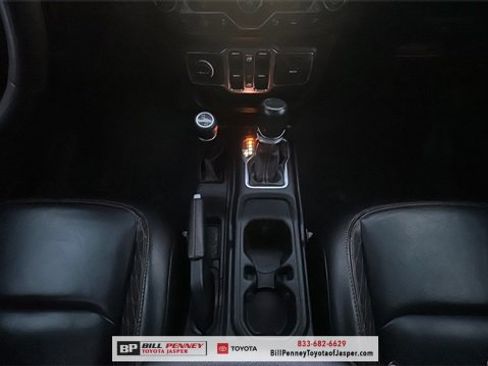 Used 2023 Jeep Gladiator Overland image 9