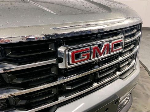 Used 2025 GMC Acadia Elevation FWD image 29