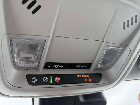 Used 2024 Chevrolet Malibu LT image 28