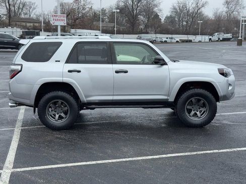 Used 2014 Toyota 4Runner SR5 image 2