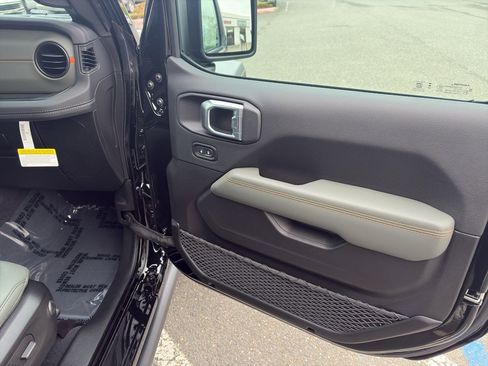 New 2026 Jeep Gladiator Mojave image 25