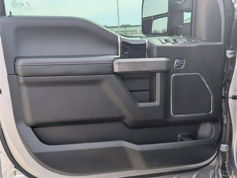 Used 2021 Ford F250 Platinum w/ FX4 Off-Road Package image 10