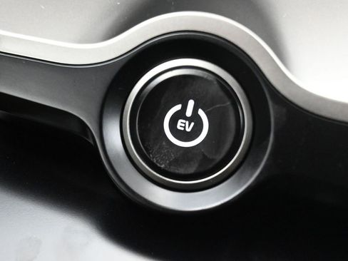 New 2025 Kia EV6 Wind RWD image 24