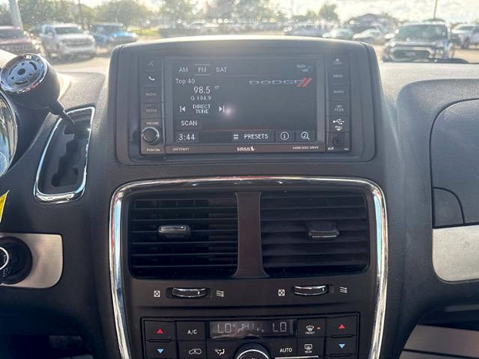 Used 2015 Dodge Grand Caravan R/T w/ Safety Sphere Group FWD image 16