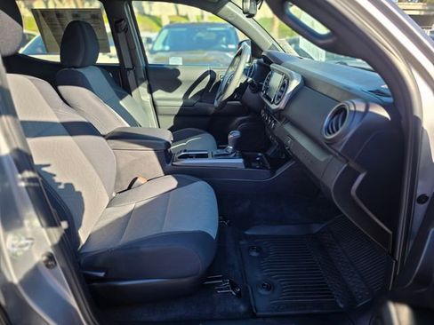 Used 2023 Toyota Tacoma TRD Off-Road image 10