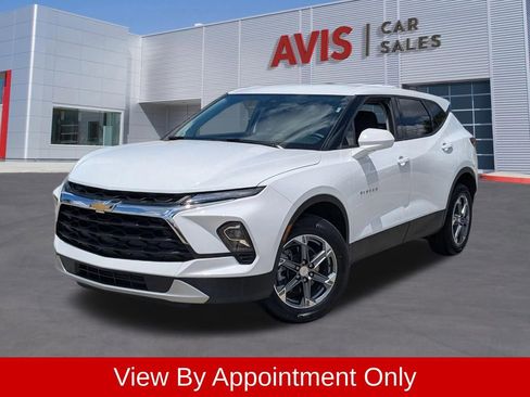Used 2025 Chevrolet Blazer LT FWD image 1