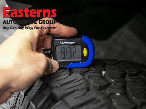 Used 2024 Toyota Tacoma TRD Off-Road AWD/4WD image 27