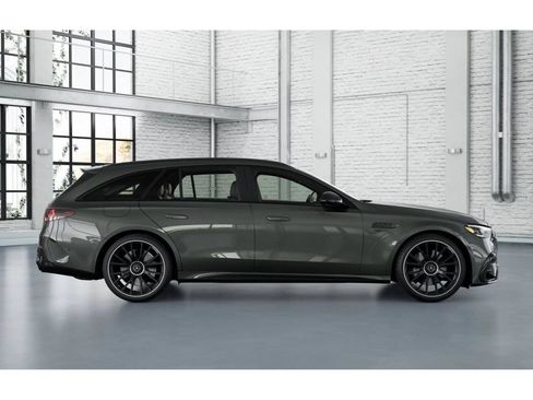 New 2026 Mercedes-Benz E 53 AMG e 4MATIC Wagon image 2