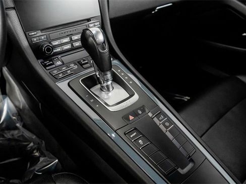 Used 2017 Porsche 718 Cayman Base image 32