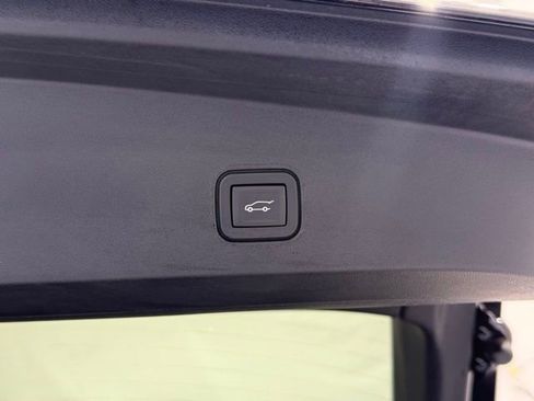 Used 2025 Cadillac Lyriq Sport image 5