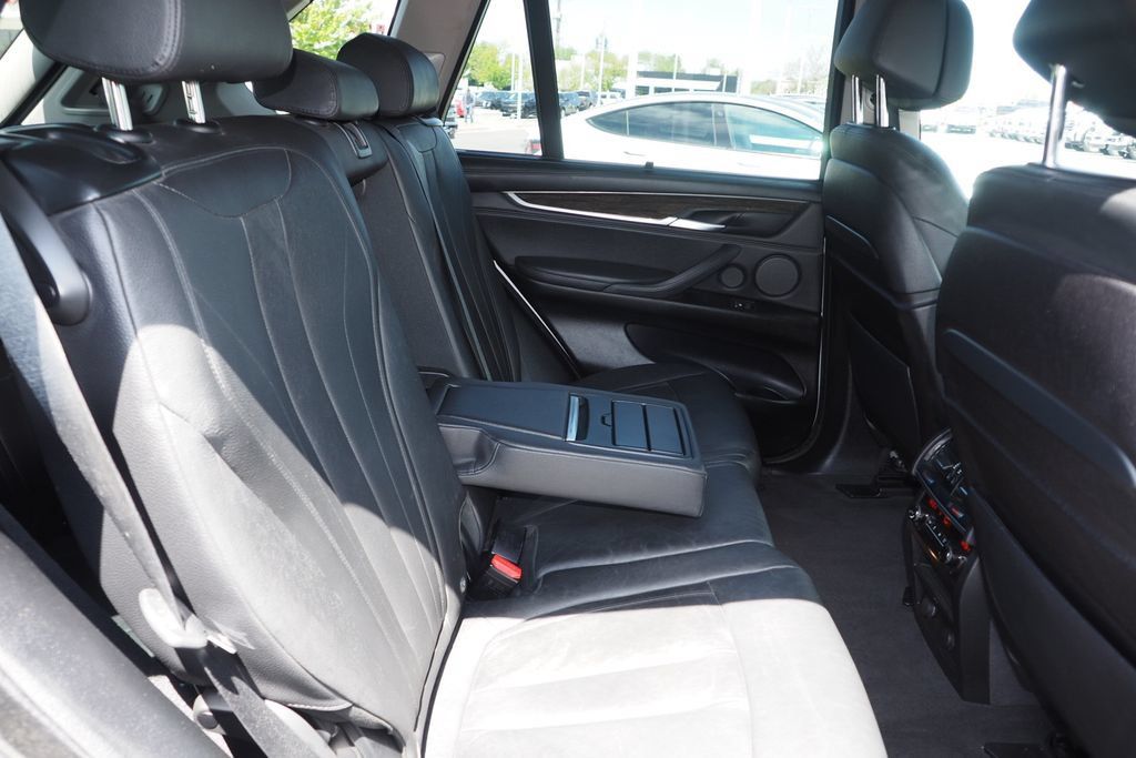 Used 2016 BMW X5 xDrive50i AWD/4WD image 19